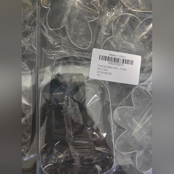 NWT Cookie Cutters - Picture 2 of 5